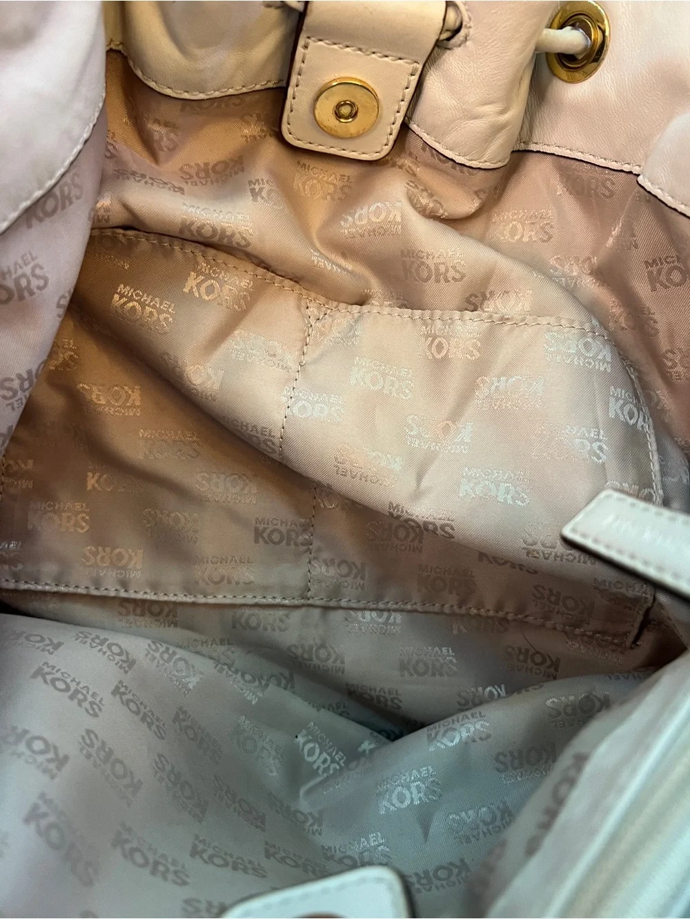 Michael Kors Large Cream Leather shoulder bag W/ Gold Accent